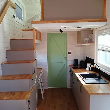 Semesterbostad Tiny House In The Forest Szlachta