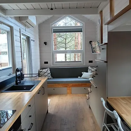 Tiny House In The Forest Semesterbostad *
