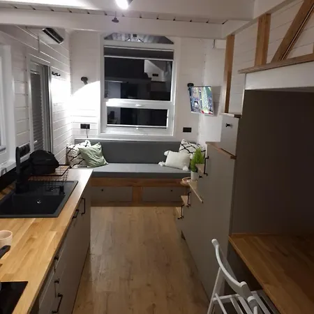 Semesterbostad Tiny House In The Forest Szlachta